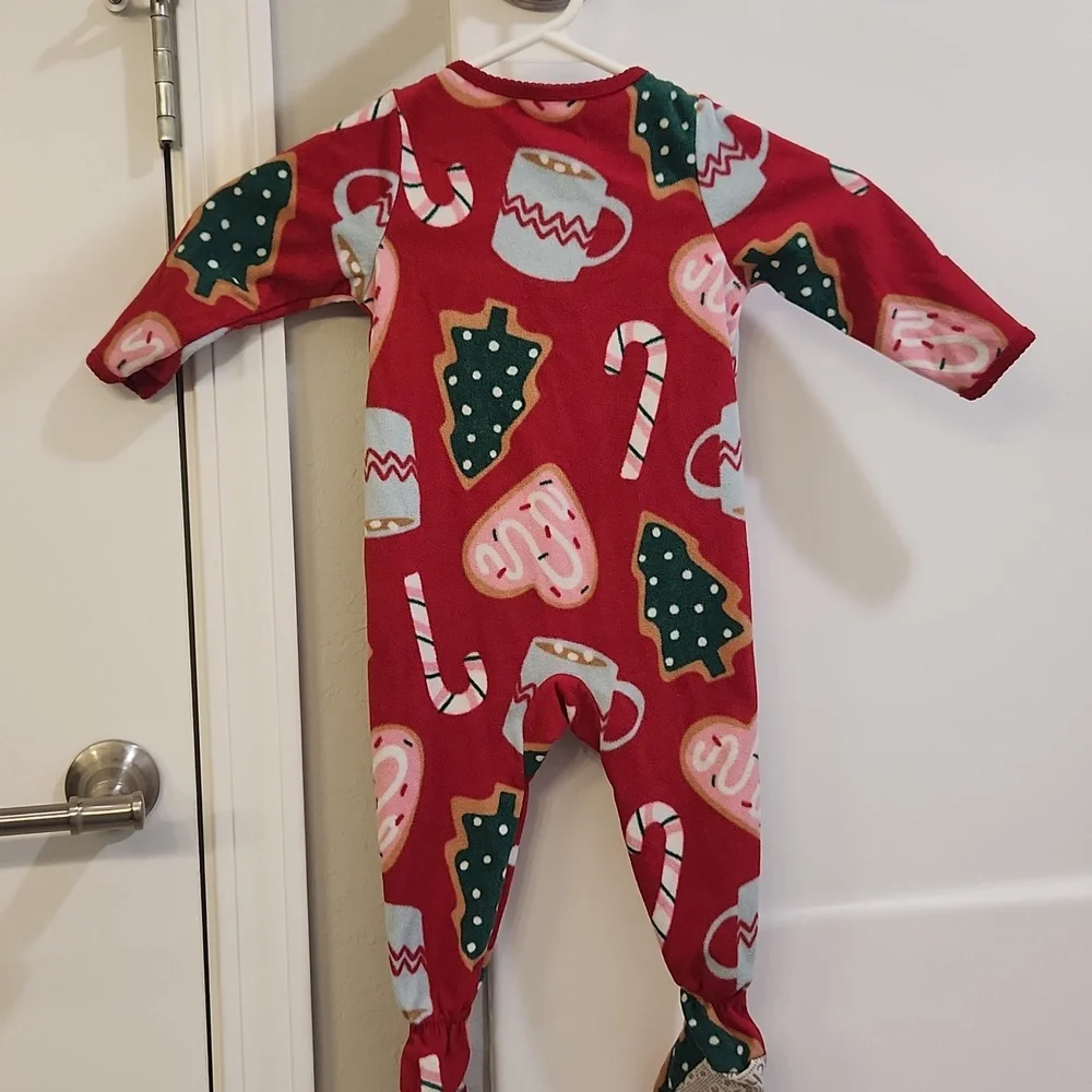 Carters Christmas PJs‎